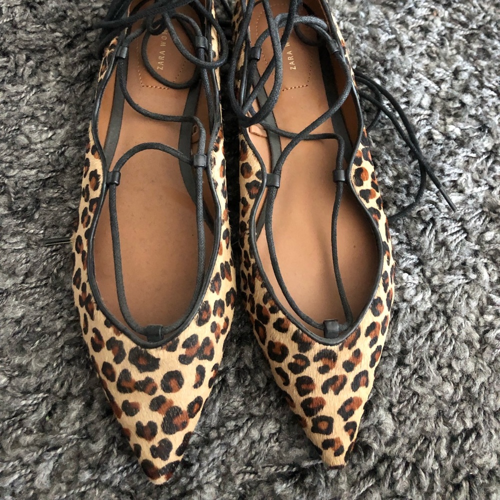 Women’s lace up Zara leopard flats - never worn!